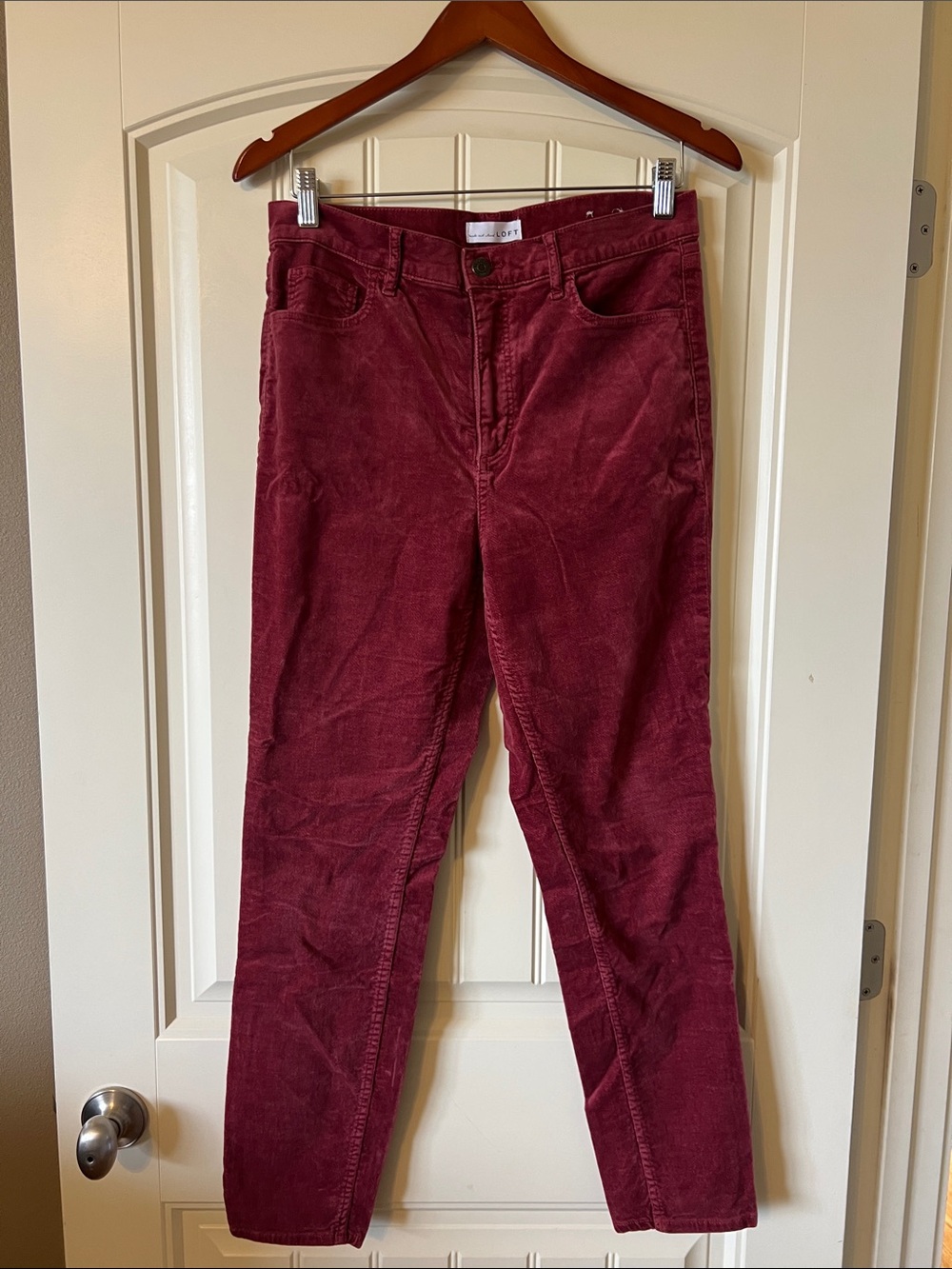 Loft Women's Burgundy Velvet Jeans, size 29